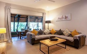 Kingfisher Creek Safari Cottages